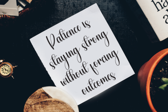 Enchanteur Font - Preview 4
