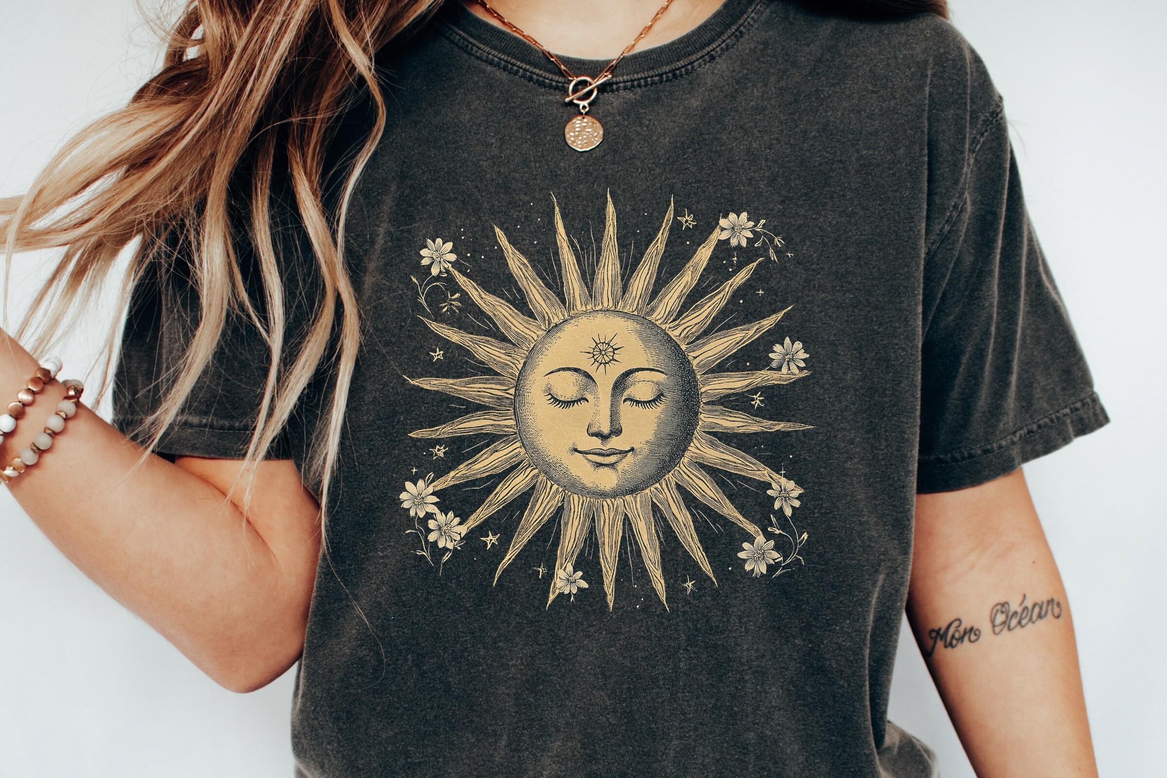Vintage Sun Face Celestial Flowers Png
