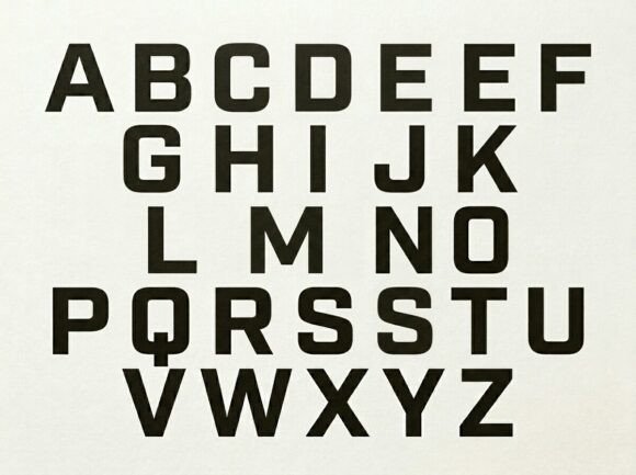 Devyn Font - Preview 1
