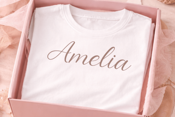 Amber Light Font - Preview 3