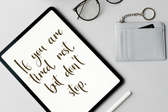 Angela Heart Font - Preview 2