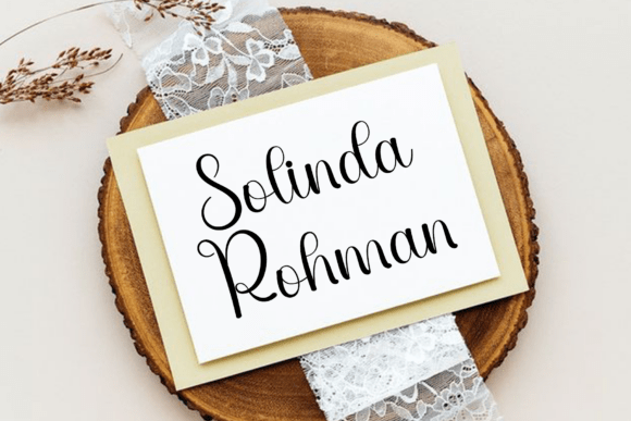 Pearls Ringlight Font font preview - 3