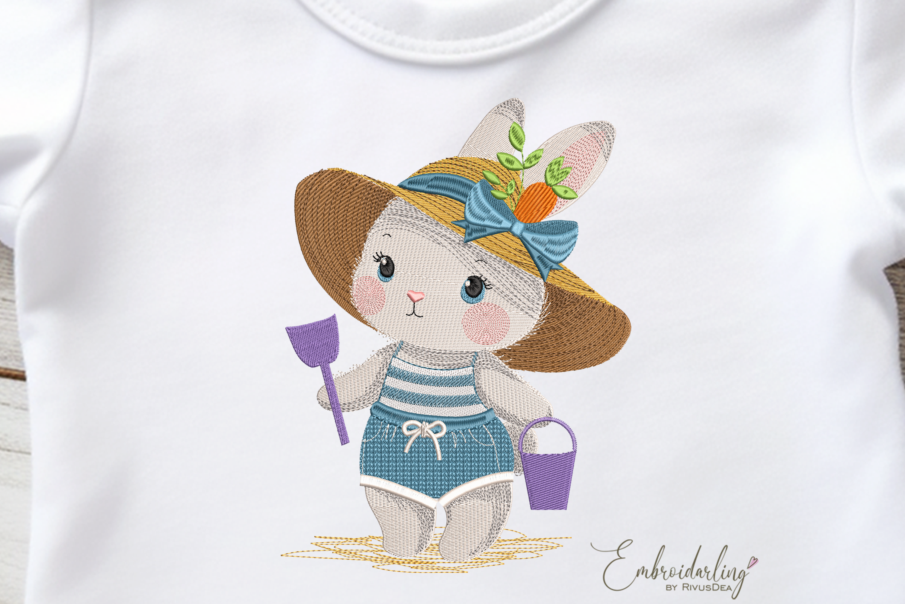 Summer Bunny Embroidery Design: Beach
