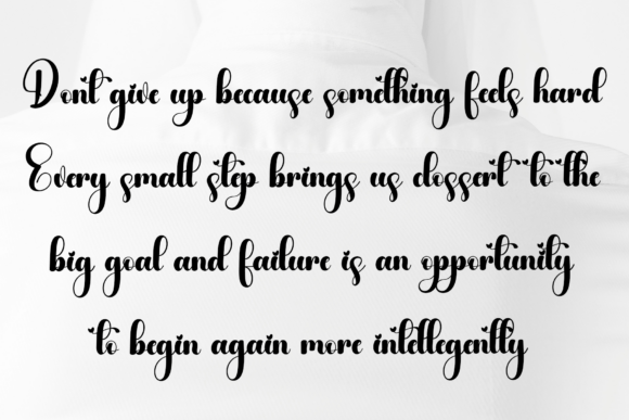 Biscuit Chalista Font - Preview 3