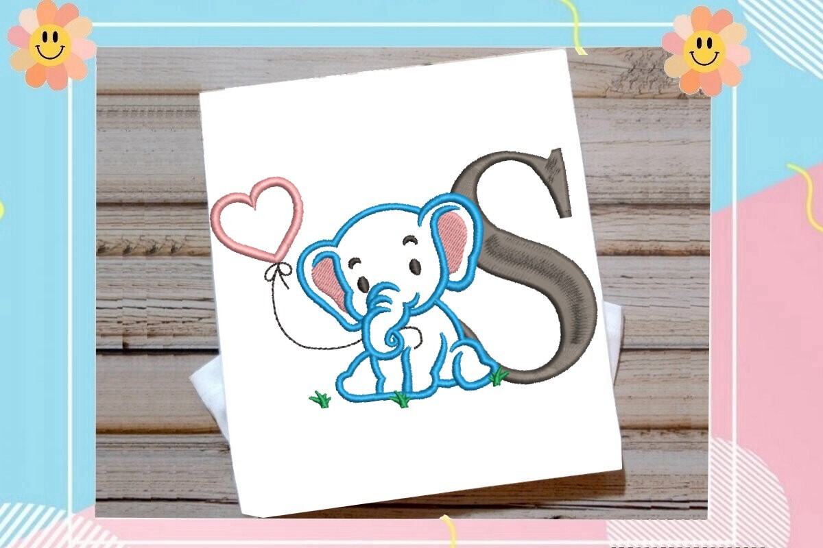 S Letter Cute Elephant Decor