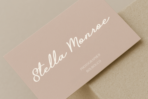 Everly Sign Font - Preview 1