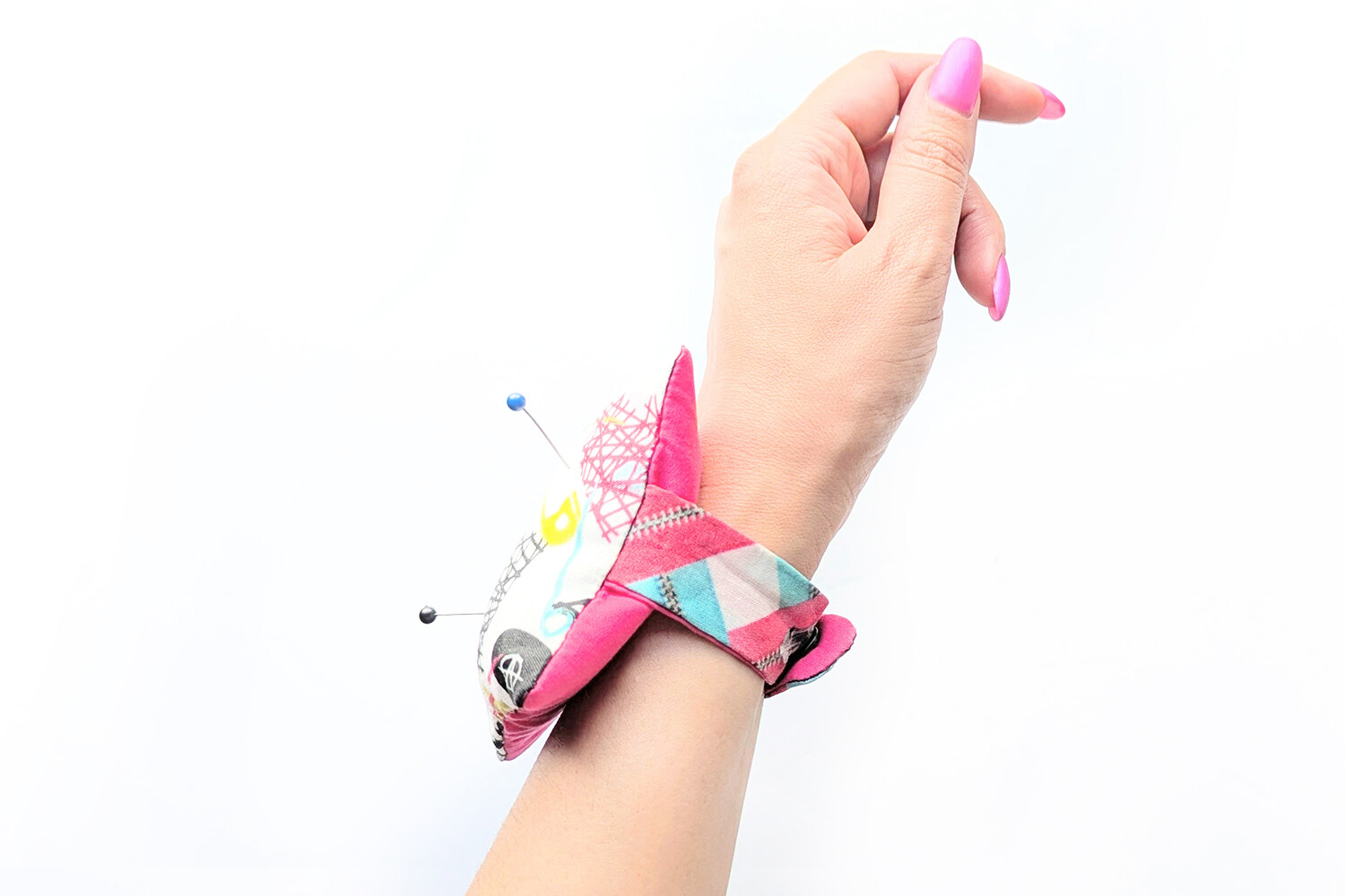 Wrist Pin Cushion ITH Applique