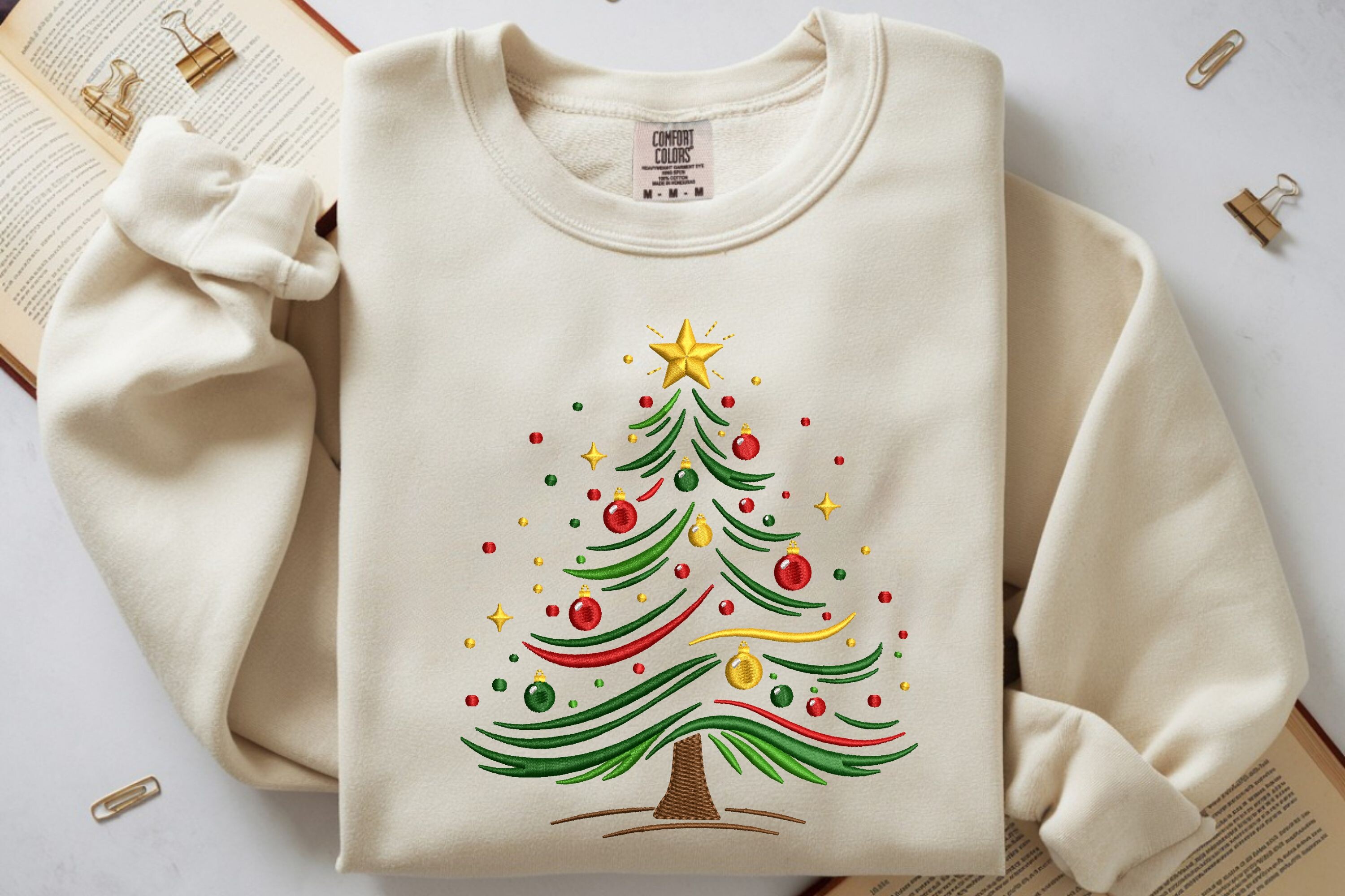 Elegant Christmas Tree - photo 3