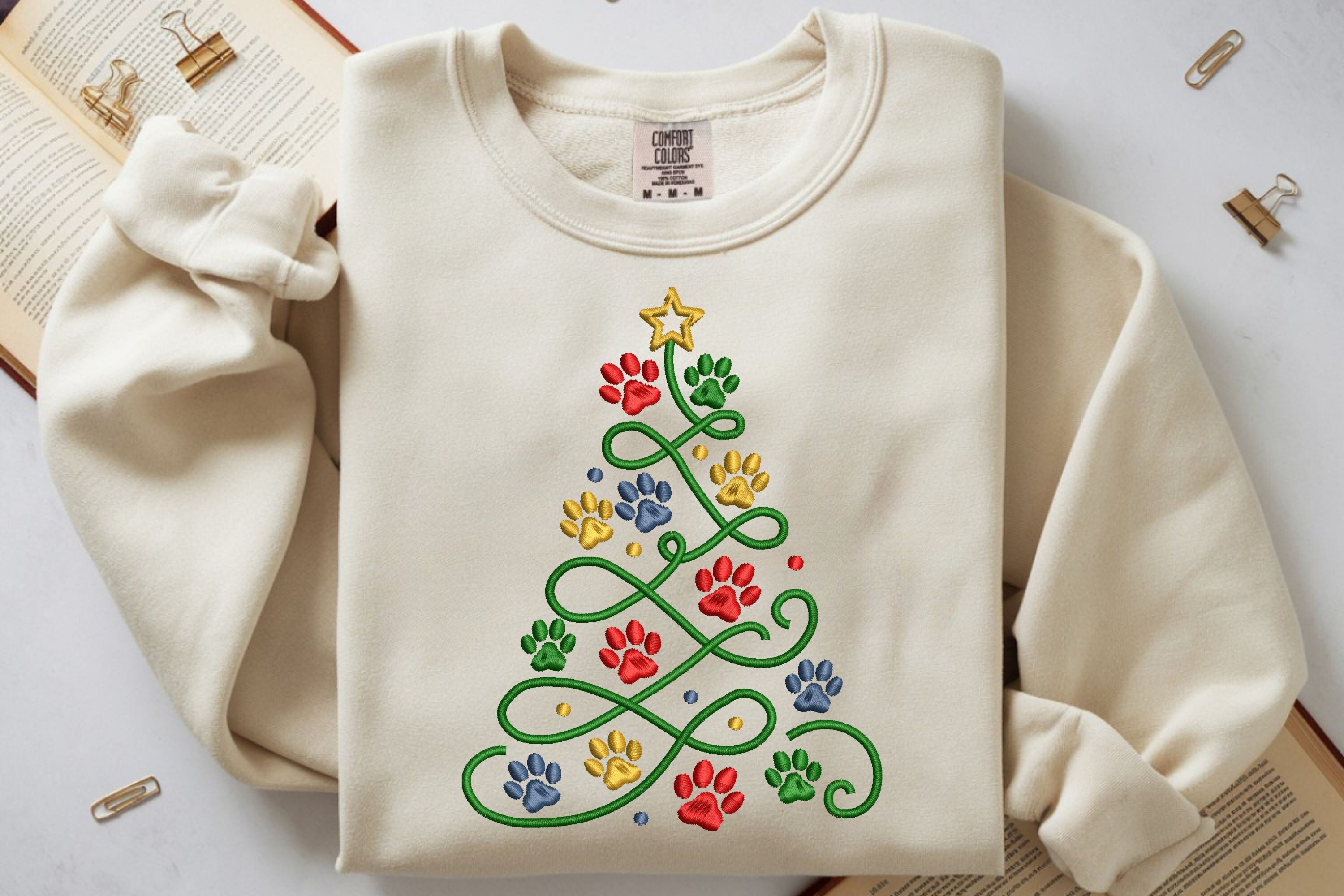 Christmas Paw Print Tree - photo 3