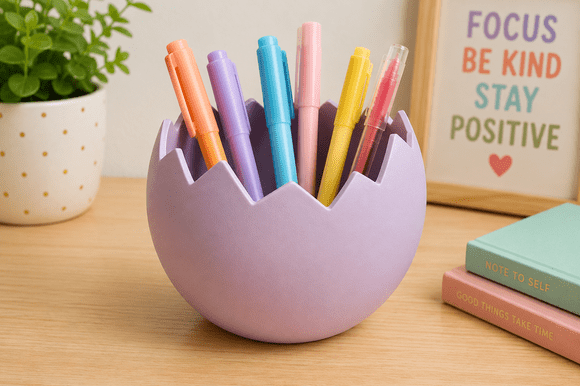 Cracked Egg Pen Holder 3D Model