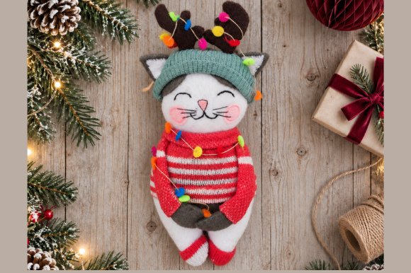 Felt Christmas Cat – Sewing Pattern PDF