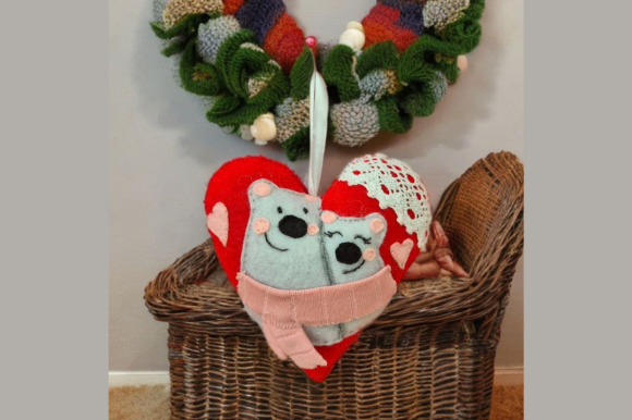 Felt Christmas Bears Heart Ornament